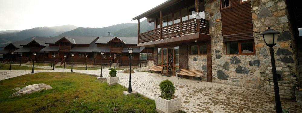 Hotel Banguriani Mestia Extérieur photo