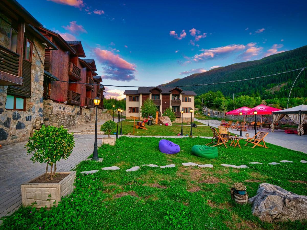 Hotel Banguriani Mestia Extérieur photo