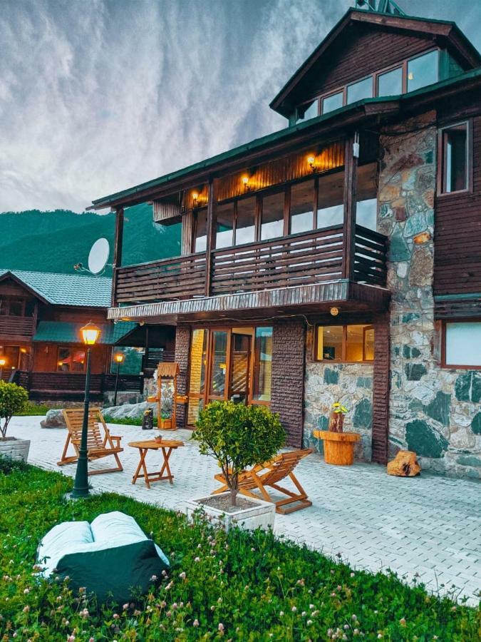 Hotel Banguriani Mestia Extérieur photo